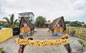 Beach Front Hut - Faith Bay Huts 1